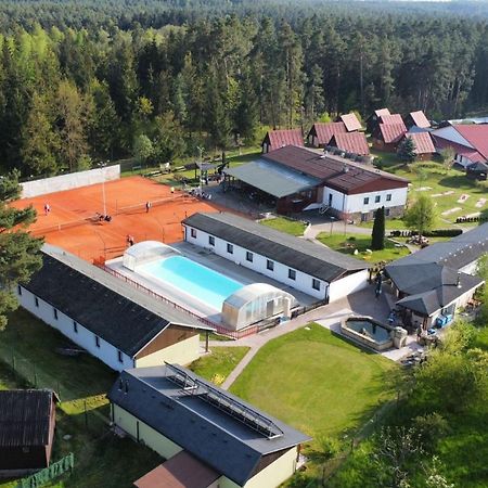 Raj Sportovni A Rekreacni Resort Branzez Kněžmost Exteriör bild