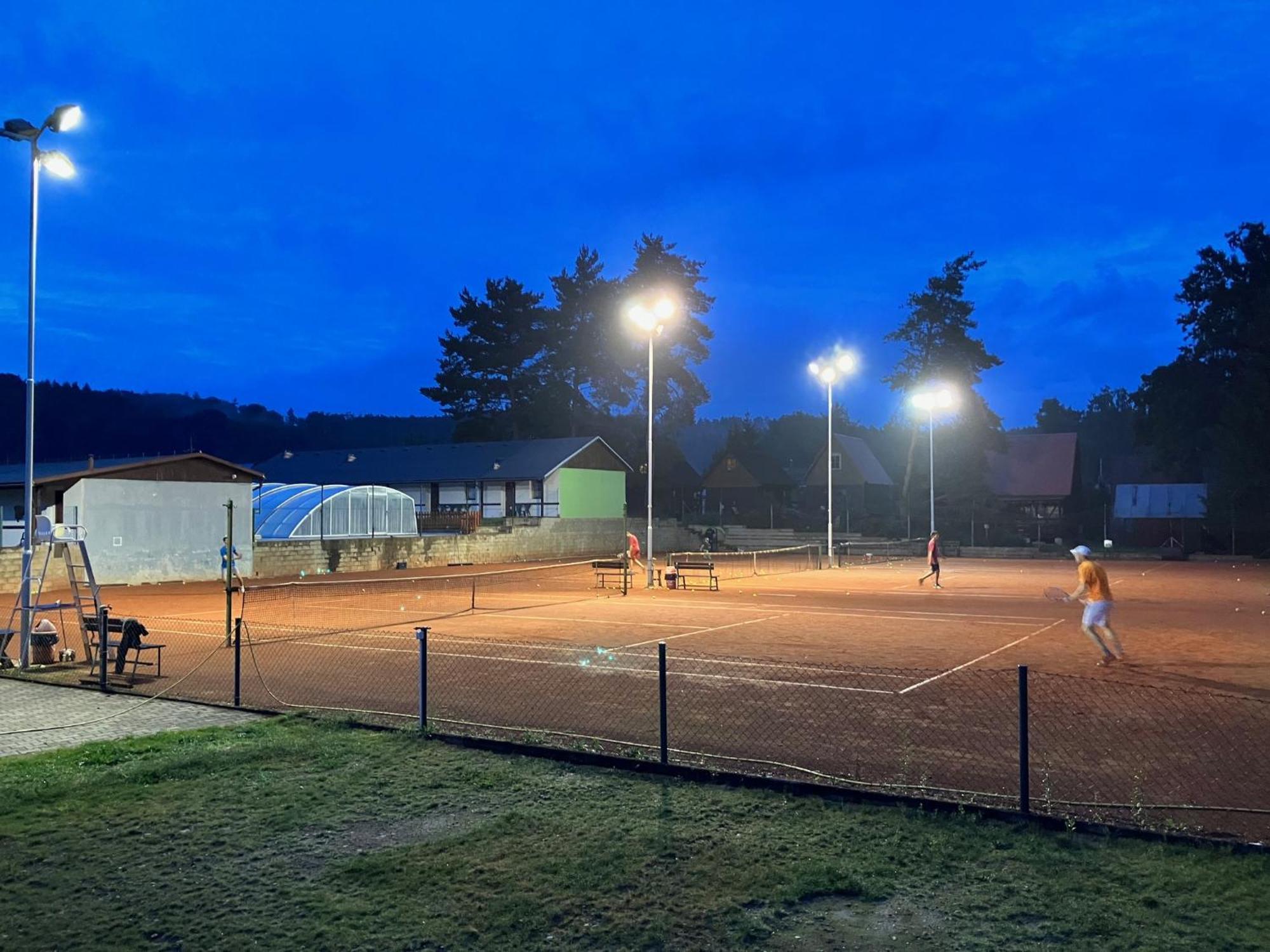 Raj Sportovni A Rekreacni Resort Branzez Kněžmost Exteriör bild