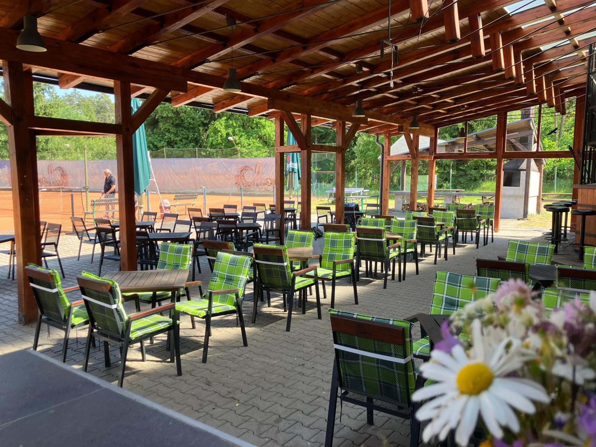 Raj Sportovni A Rekreacni Resort Branzez Kněžmost Exteriör bild
