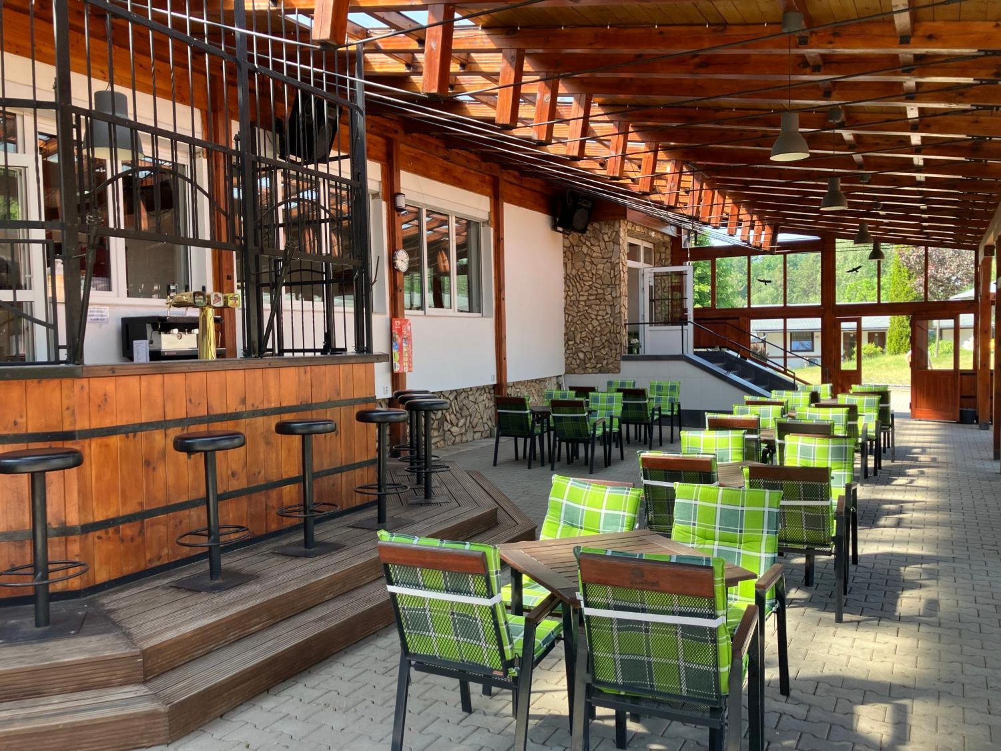 Raj Sportovni A Rekreacni Resort Branzez Kněžmost Exteriör bild