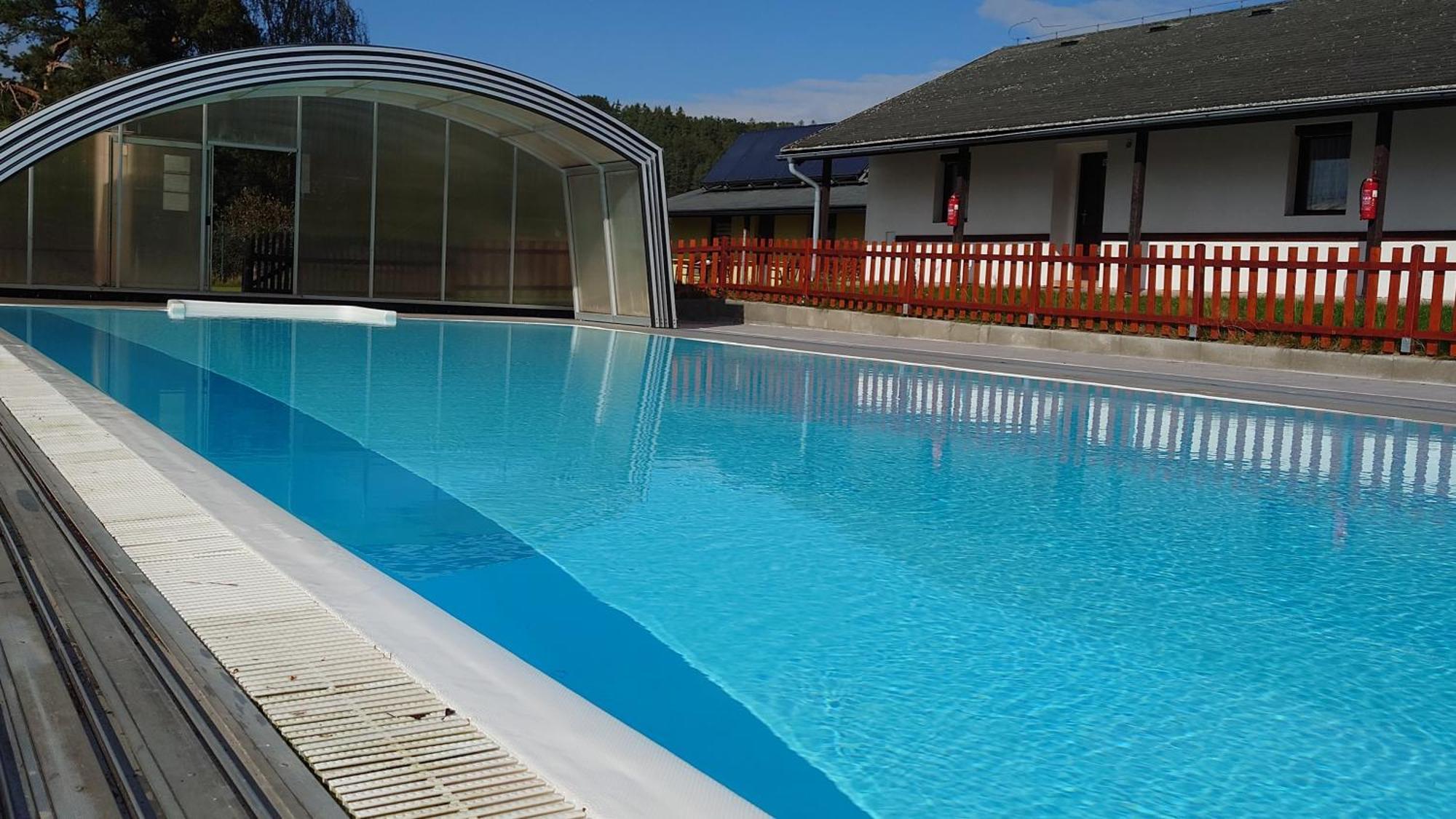 Raj Sportovni A Rekreacni Resort Branzez Kněžmost Exteriör bild