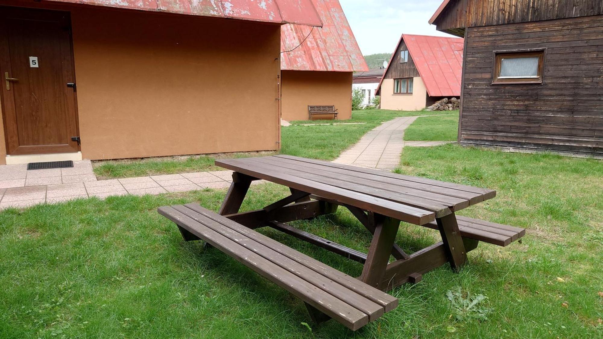 Raj Sportovni A Rekreacni Resort Branzez Kněžmost Exteriör bild