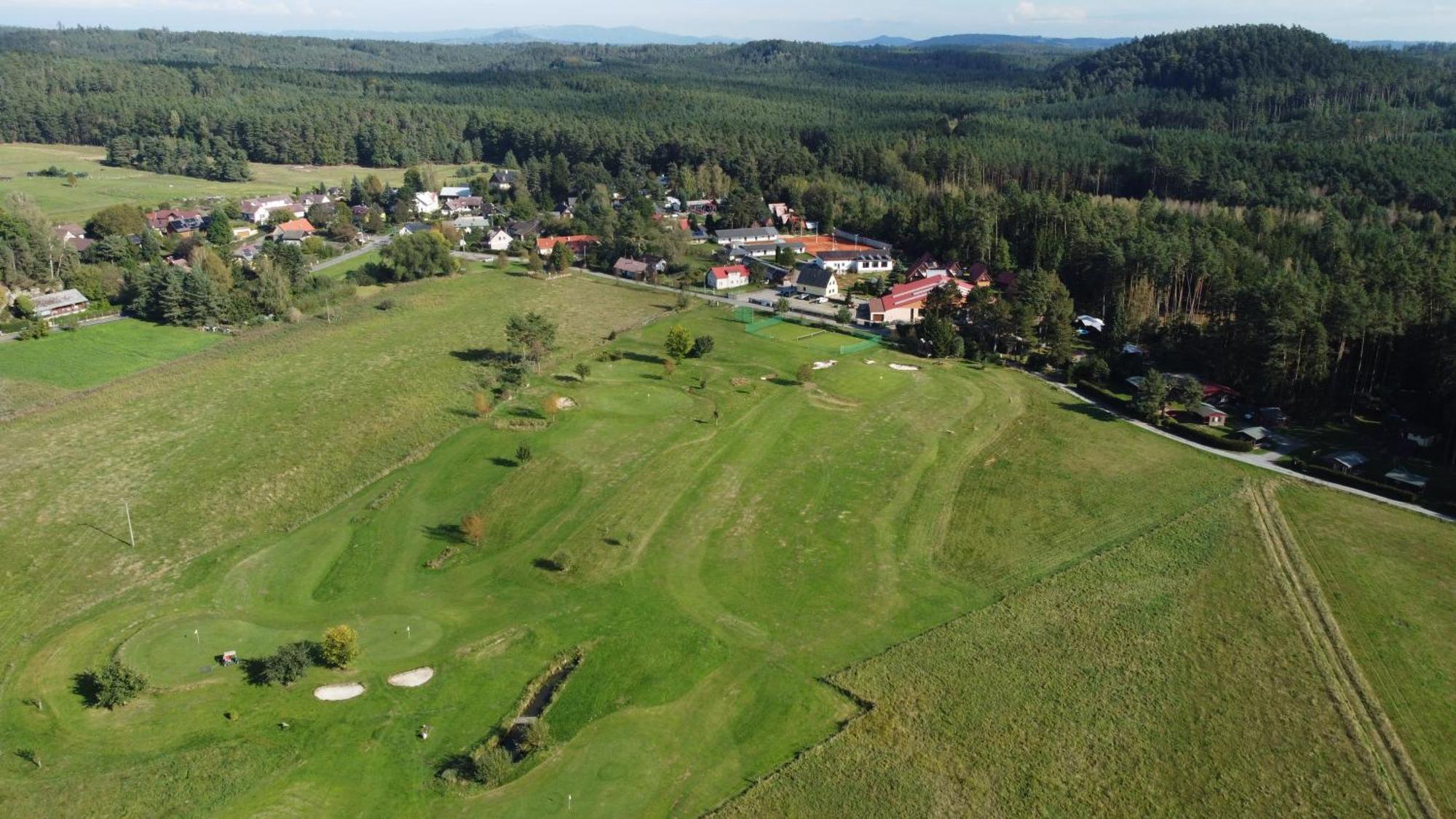 Raj Sportovni A Rekreacni Resort Branzez Kněžmost Exteriör bild