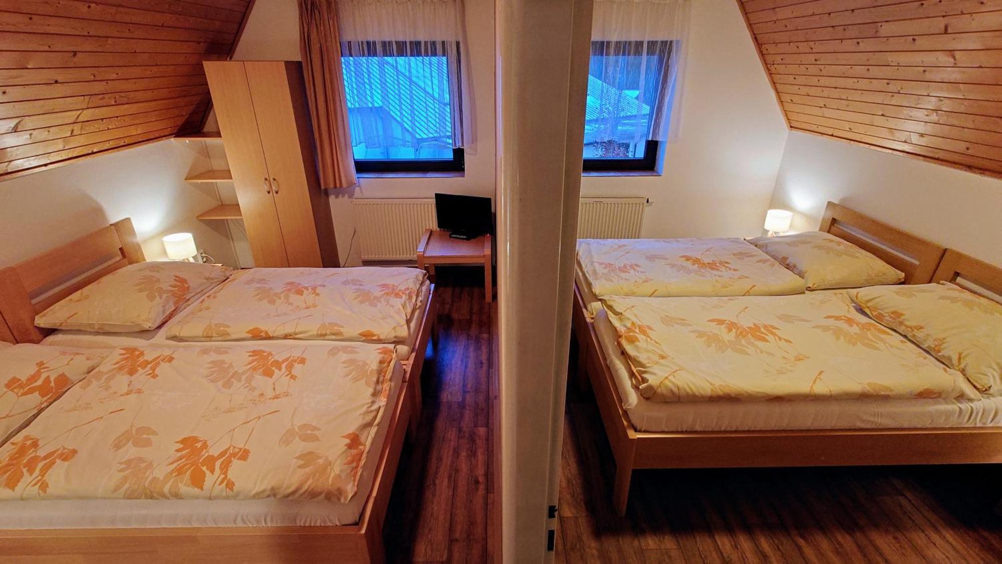 Raj Sportovni A Rekreacni Resort Branzez Kněžmost Exteriör bild