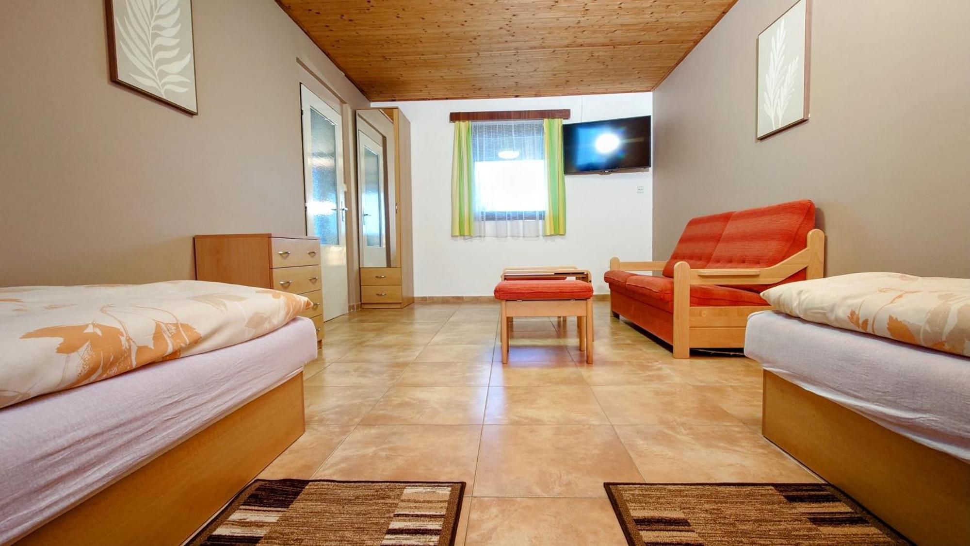 Raj Sportovni A Rekreacni Resort Branzez Kněžmost Exteriör bild