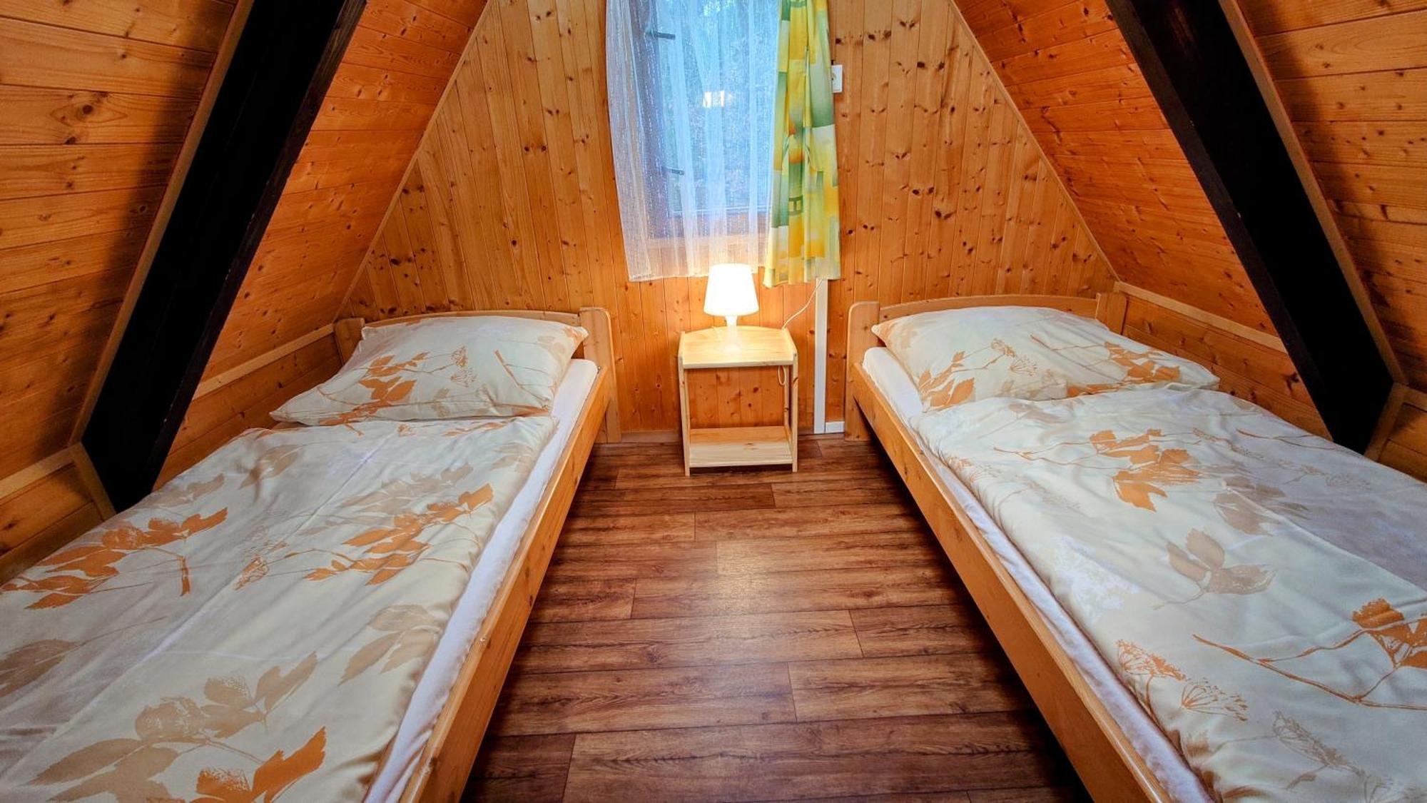 Raj Sportovni A Rekreacni Resort Branzez Kněžmost Exteriör bild